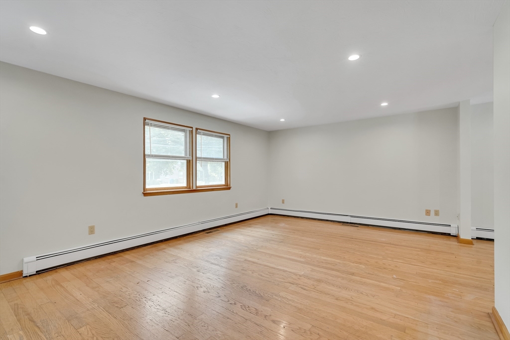 4 bed, 2 bath apartment for rent at 115 Rowe St, Auburndale — photo 11 of 28