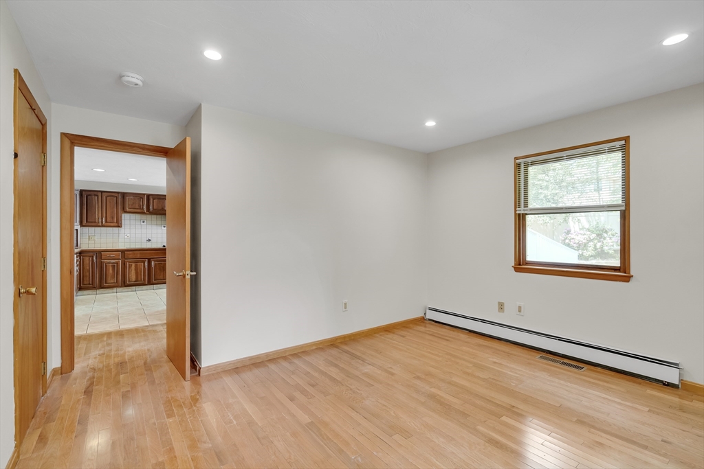 4 bed, 2 bath apartment for rent at 115 Rowe St, Auburndale — photo 24 of 28
