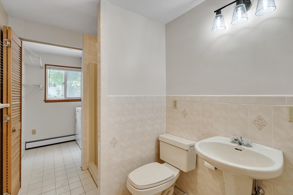 4 bed, 2 bath apartment for rent at 115 Rowe St, Auburndale — photo 21 of 28