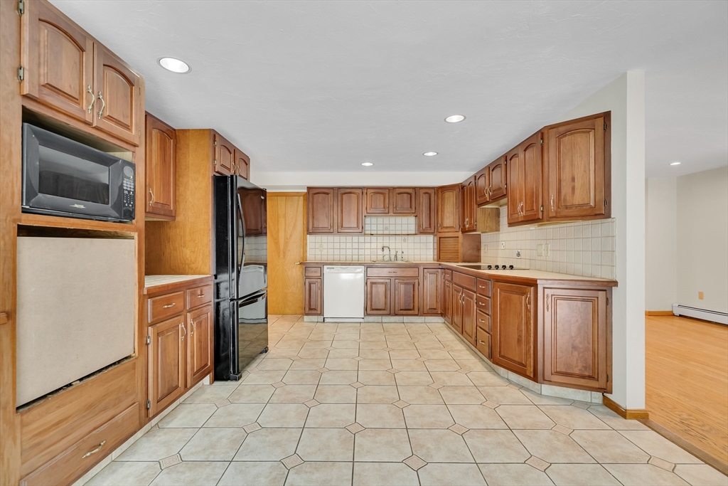 4 bed, 2 bath apartment for rent at 115 Rowe St, Auburndale — photo 17 of 28