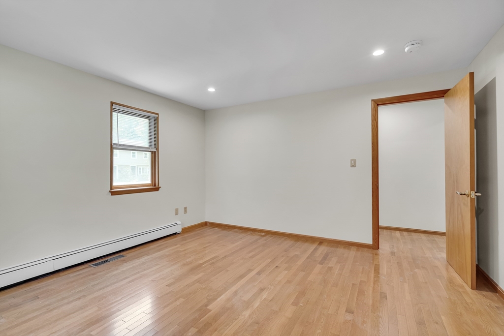 4 bed, 2 bath apartment for rent at 115 Rowe St, Auburndale — photo 25 of 28