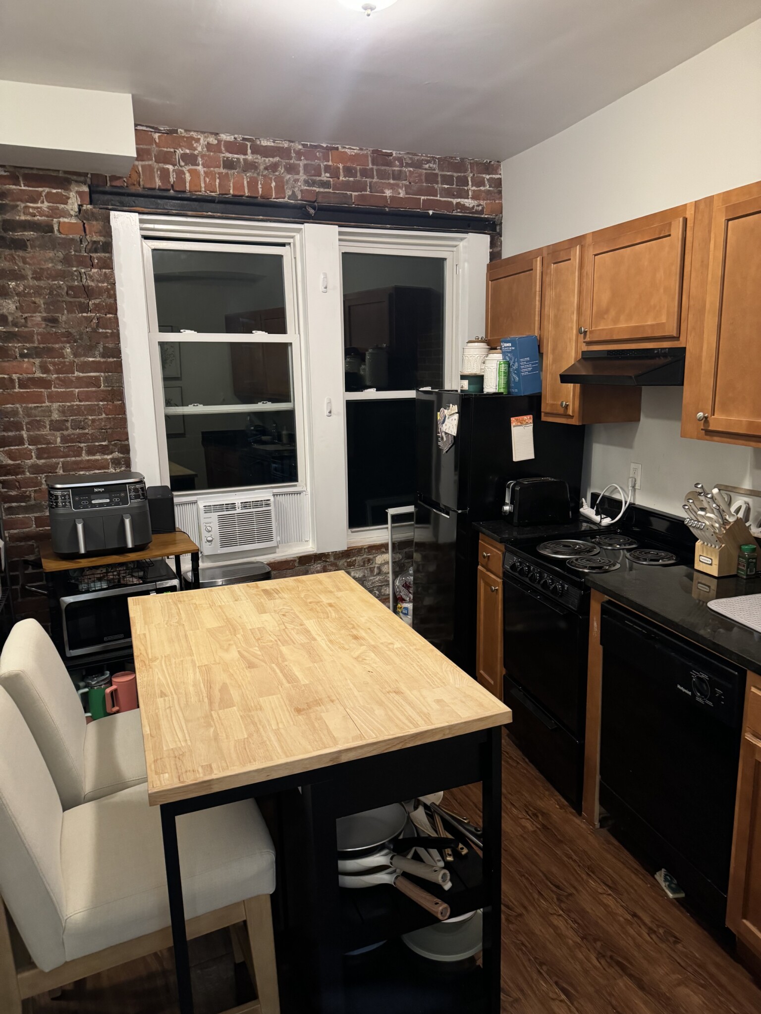 2 bed, 1 bath apartment for rent at 115 Salem St Unit 10, North End — photo 2 of 22