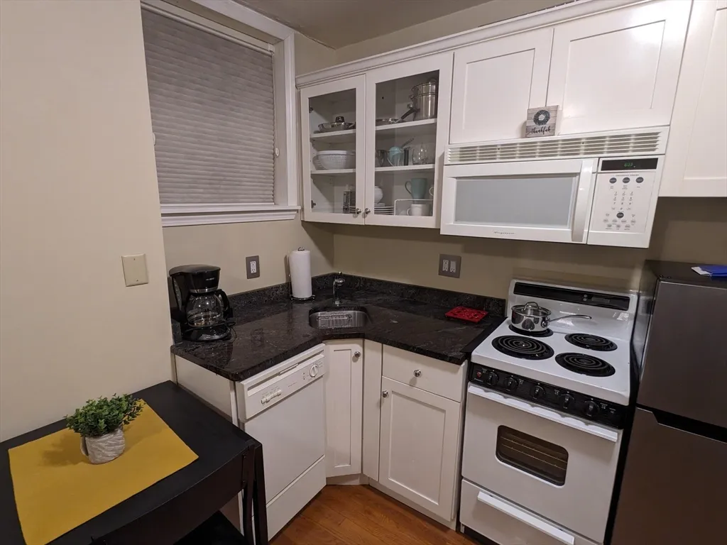 1 bed, 1 bath apartment for rent at 115 Salem St Unit 115, North End — photo 5 of 9