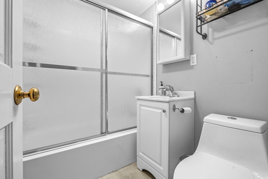 2 bed, 1 bath apartment for rent at 115 Salem St Unit 2, North End — photo 12 of 16