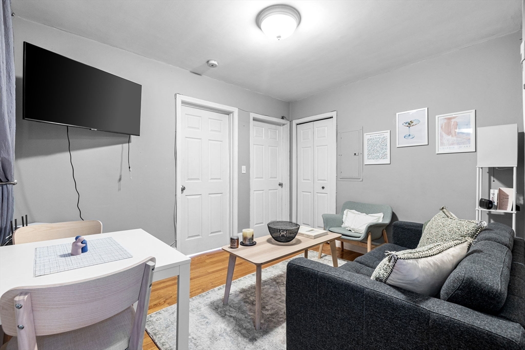 2 bed, 1 bath apartment for rent at 115 Salem St Unit 2, North End — photo 5 of 16