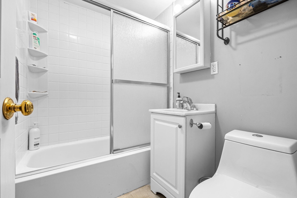 2 bed, 1 bath apartment for rent at 115 Salem St Unit 2, North End — photo 13 of 16