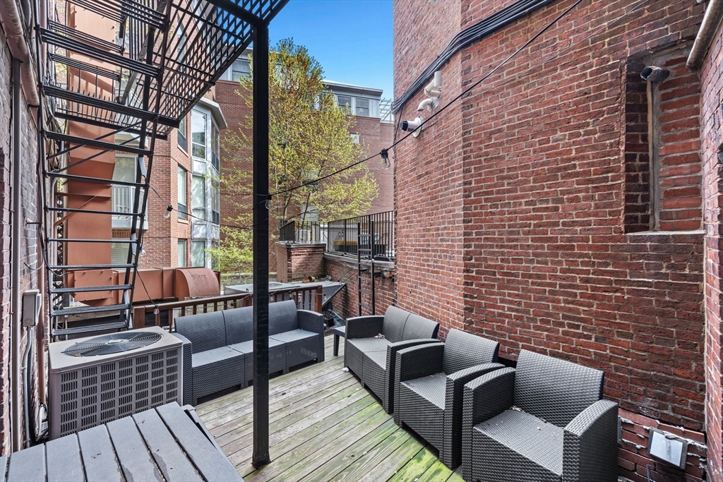 2 bed, 1 bath apartment for rent at 115 Salem St Unit 2, North End