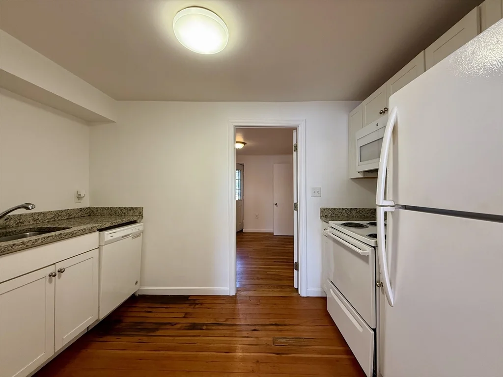 1 bed, 1 bath apartment for rent at 115 South St Unit 3, Plainville — photo 6 of 11