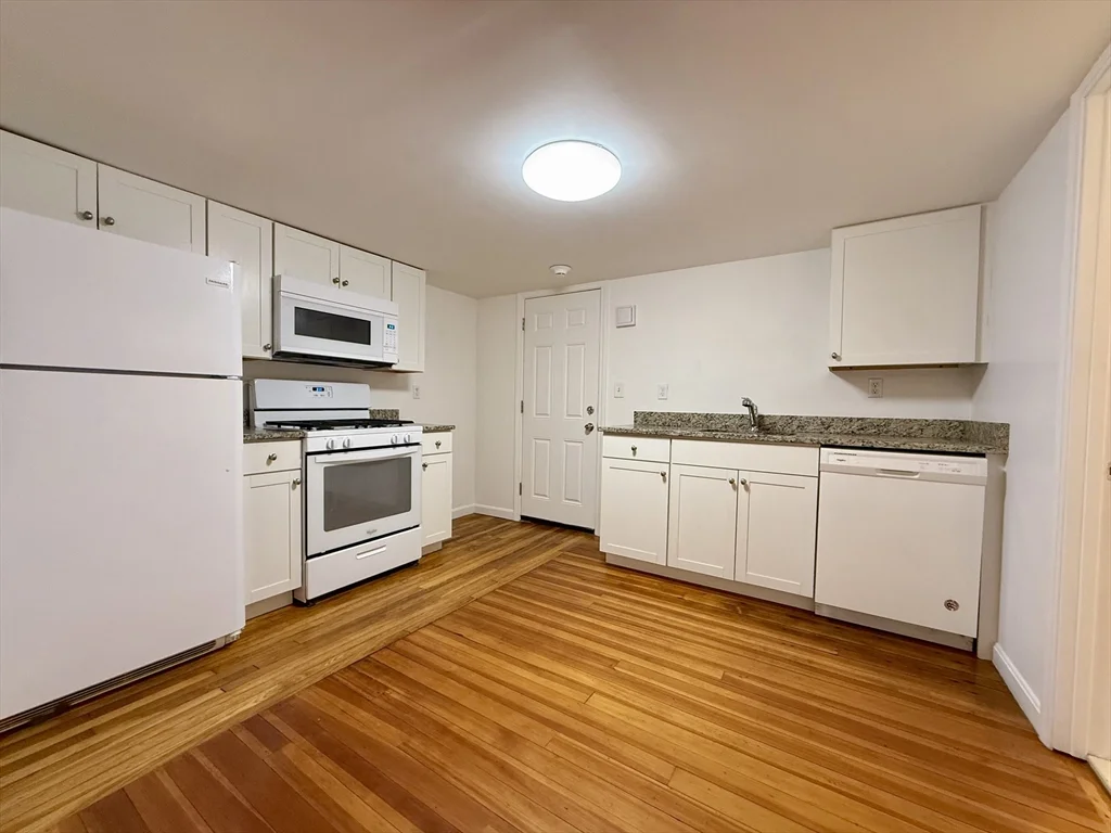 2 bed, 1 bath apartment for rent at 115 South St Unit 5, Plainville — photo 4 of 15