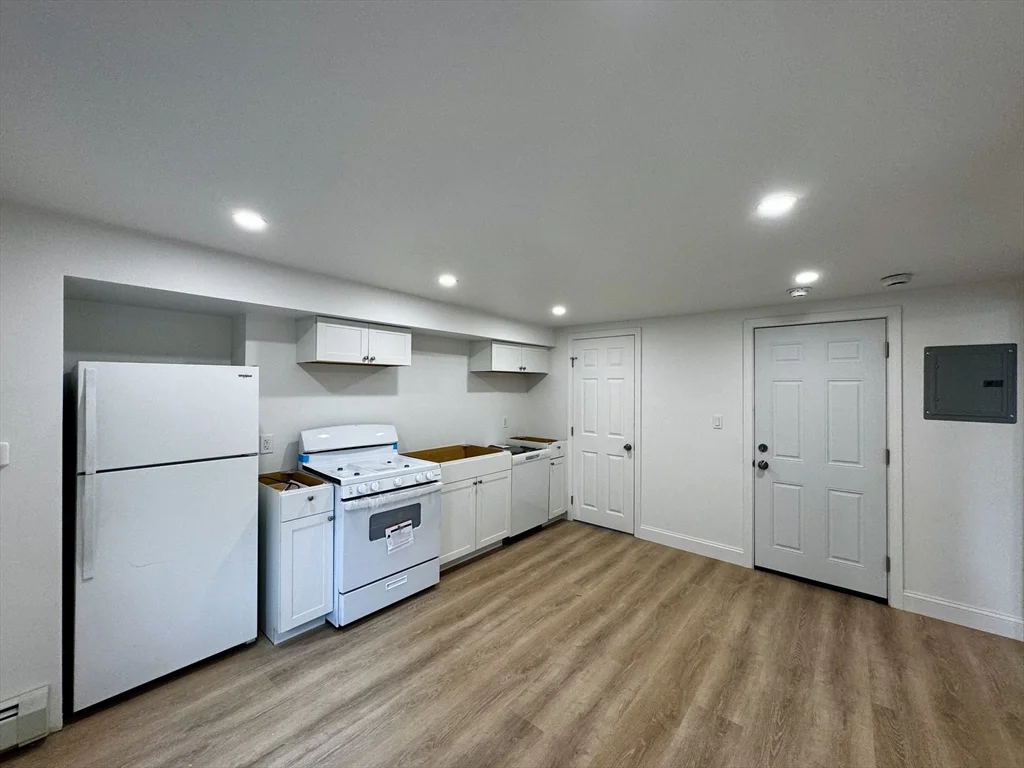 1 bed, 1 bath apartment for rent at 115 South St Unit 6, Plainville — photo 3 of 8