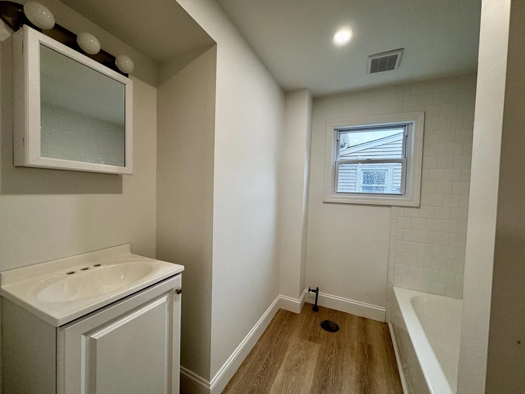1 bed, 1 bath apartment for rent at 115 South St Unit 6, Plainville — photo 5 of 8