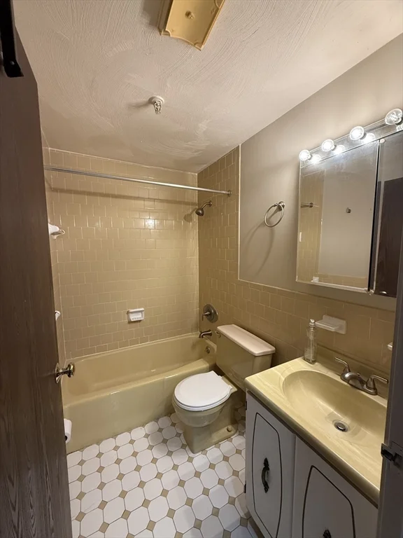 Studio bed, 1 bath apartment for rent at 115 Squantum St Unit 815, Quincy — photo 8 of 10