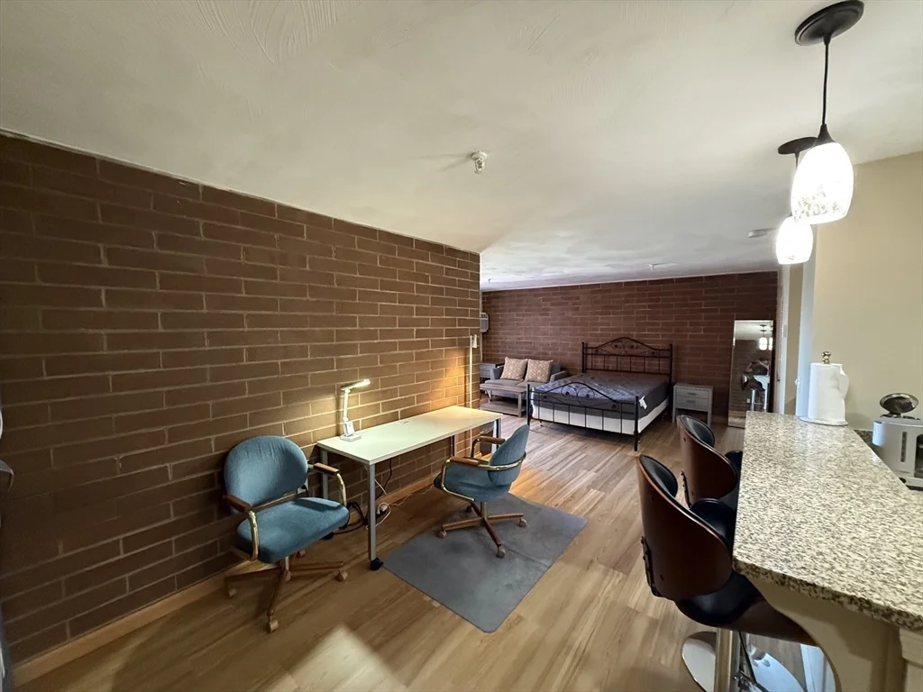 Studio bed, 1 bath apartment for rent at 115 Squantum St Unit 815, Quincy — photo 6 of 10