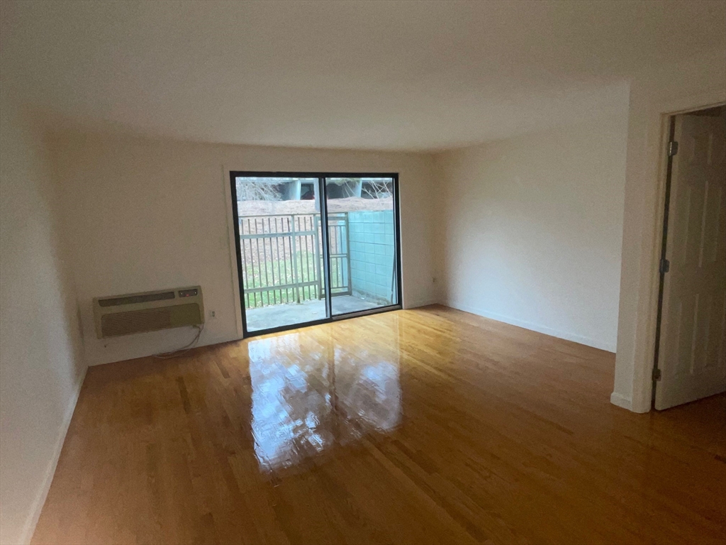 3 bed, 1 bath apartment for rent at 115 St Kolbe Dr Unit 115, Holyoke — photo 13 of 28
