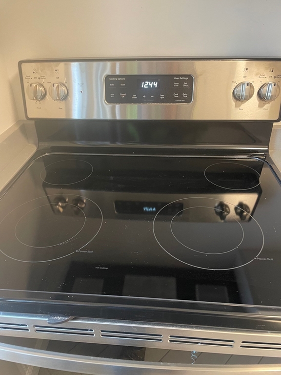3 bed, 1 bath apartment for rent at 115 St Kolbe Dr Unit 115, Holyoke — photo 14 of 28