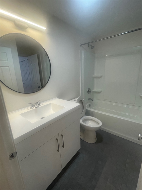 3 bed, 1 bath apartment for rent at 115 St Kolbe Dr Unit 115, Holyoke — photo 7 of 28