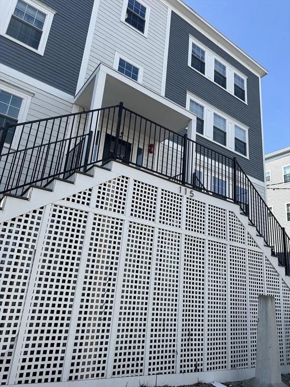 4 bed, 2 bath apartment for rent at 115 Stanwood St Unit 2, Dorchester — photo 1 of 15