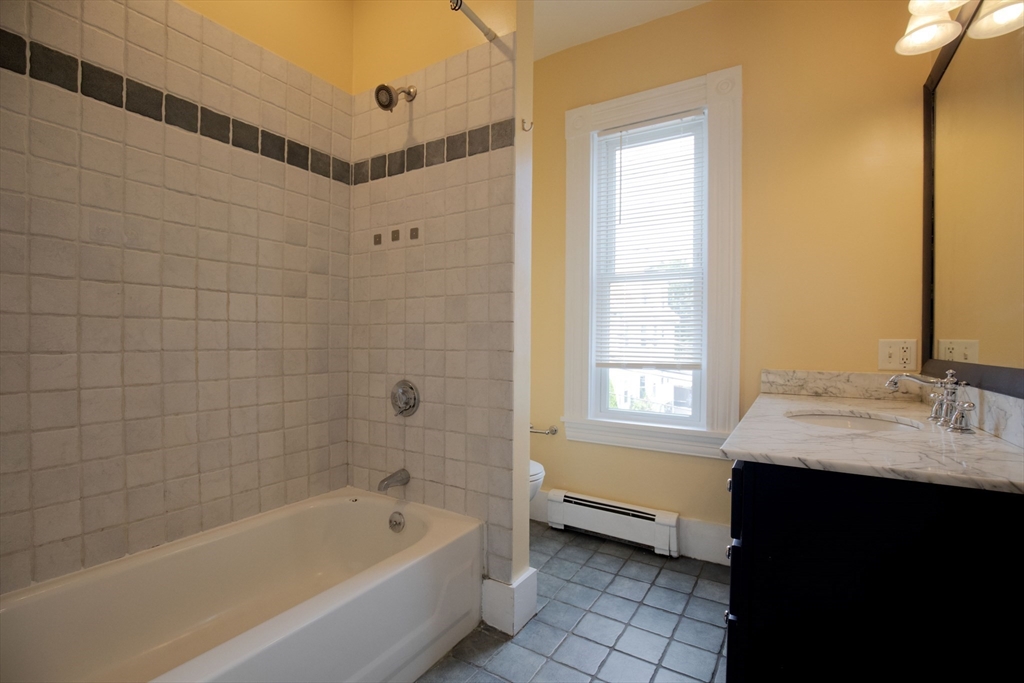 4 bed, 2 bath apartment for rent at 115 Taylor St Unit 2, Waltham — photo 32 of 40