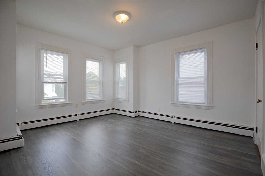 4 bed, 2 bath apartment for rent at 115 Taylor St Unit 2, Waltham — photo 17 of 40