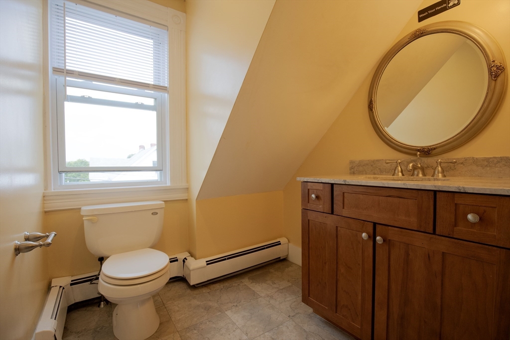 4 bed, 2 bath apartment for rent at 115 Taylor St Unit 2, Waltham — photo 34 of 40