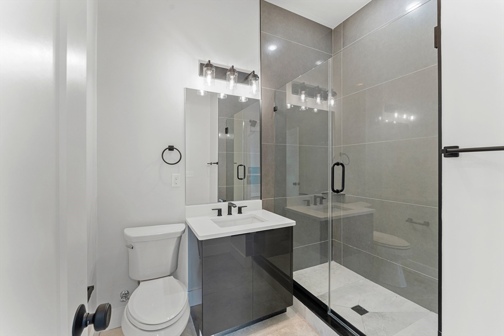 3 bed, 2 bath apartment for rent at 115 Thurston St Unit G, Winter Hill — photo 17 of 40