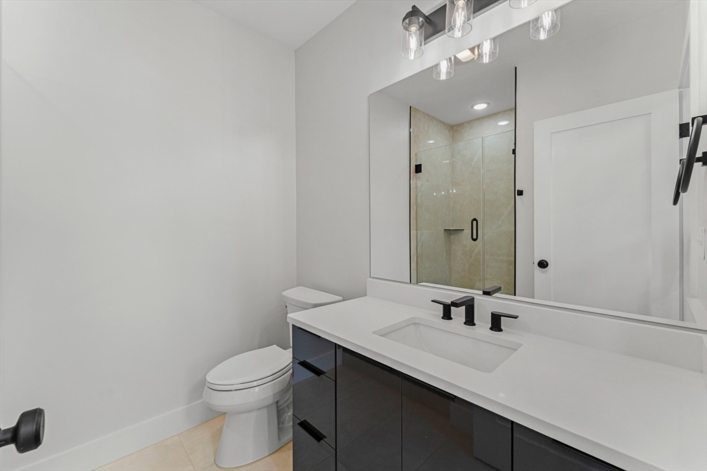 3 bed, 2 bath apartment for rent at 115 Thurston St Unit G, Winter Hill — photo 9 of 40