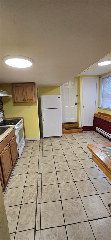 2 bed, 1 bath apartment for rent at 115 Trenton St Unit 1B, Eagle Hill — photo 2 of 10