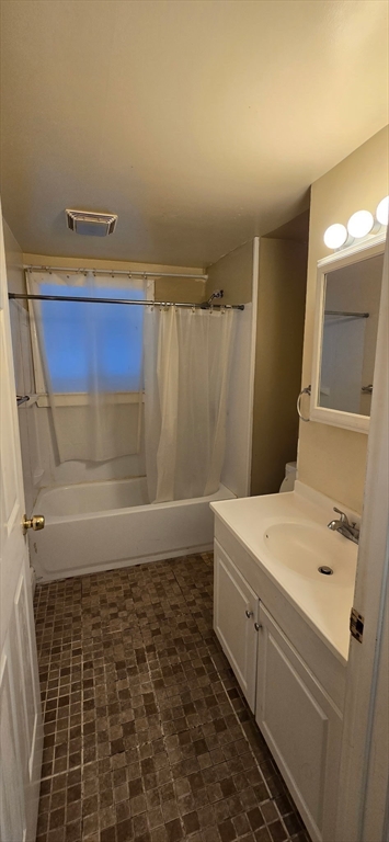 2 bed, 1 bath apartment for rent at 115 Trenton St Unit 1B, Eagle Hill — photo 5 of 10