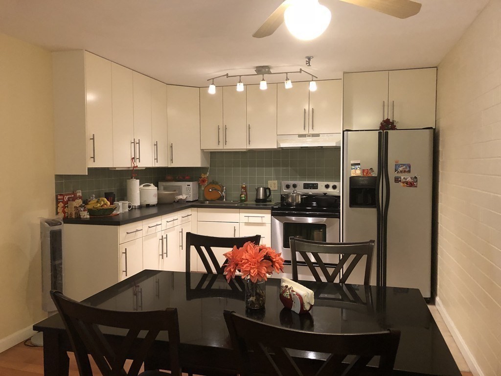 1 bed, 1 bath apartment for rent at 115 West Squantum St Unit 714, Quincy — photo 3 of 5