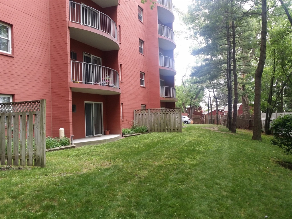 1 bed, 1 bath apartment for rent at 115 West Squantum St Unit 918, North Quincy — photo 2 of 10