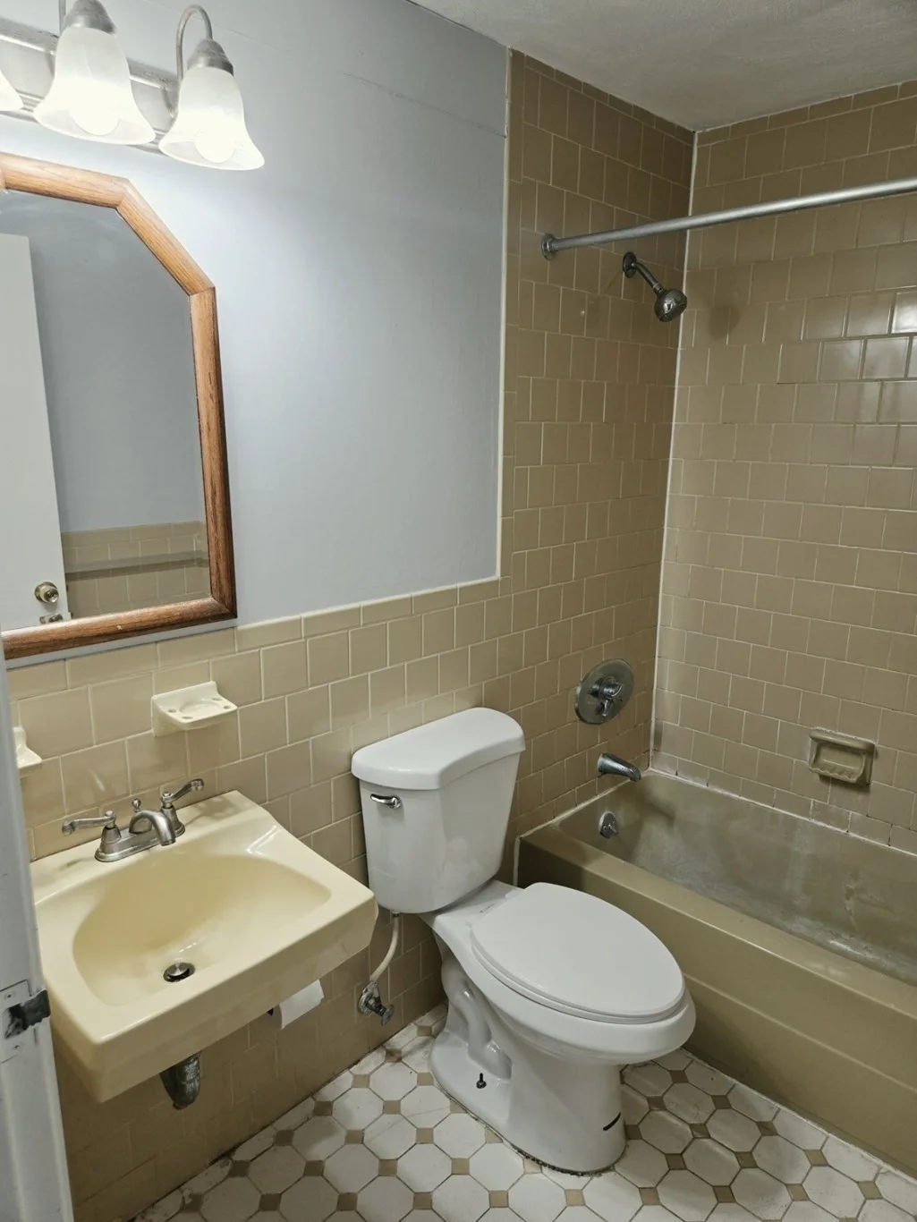 1 bed, 1 bath apartment for rent at 115 W Squantum Unit 407, Quincy — photo 11 of 13