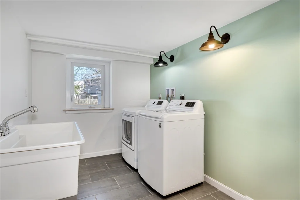 4 bed, 3 bath apartment for rent at 115 Washington St, Melrose — photo 13 of 14