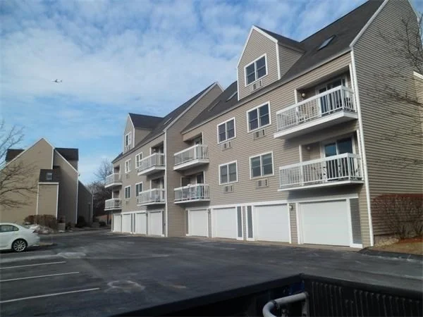 1 bed, 1 bath apartment for rent at 115 Water St Unit 13, Beverly — photo 2 of 30