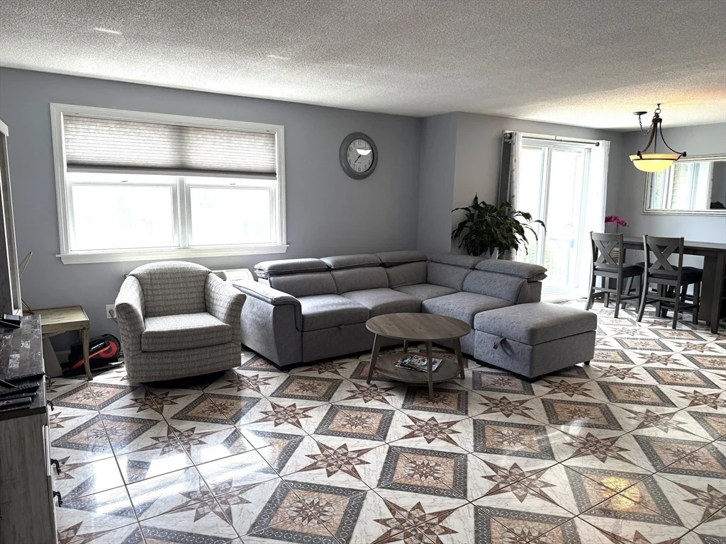 1 bed, 1 bath apartment for rent at 115 Water St Unit 13, Beverly — photo 4 of 30