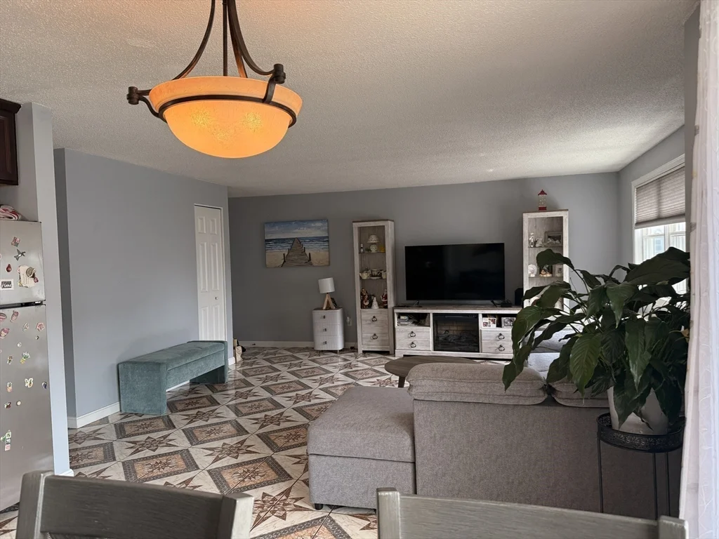 1 bed, 1 bath apartment for rent at 115 Water St Unit 13, Beverly — photo 6 of 30