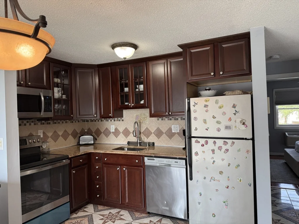 1 bed, 1 bath apartment for rent at 115 Water St Unit 13, Beverly — photo 9 of 30
