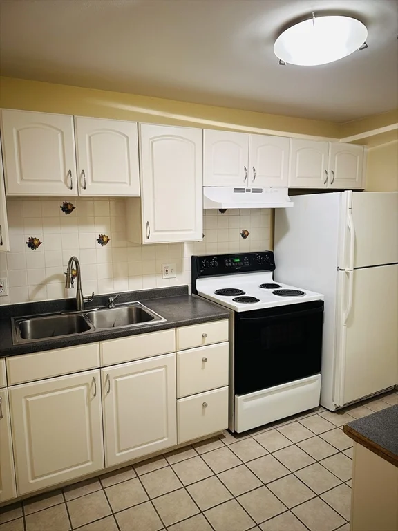 1 bed, 1 bath apartment for rent at 115 West Squantum St Unit 1114, Quincy — photo 8 of 24
