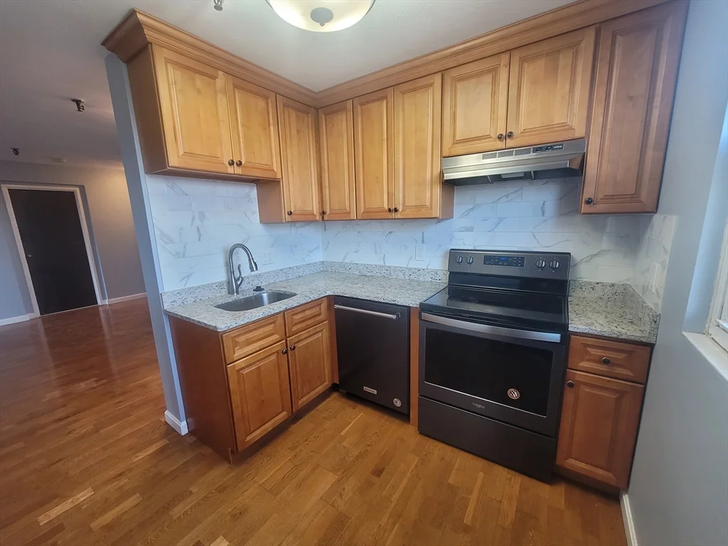 2 bed, 1 bath apartment for rent at 115 West Squantum St Unit 1206, North Quincy — photo 11 of 18