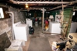 3 bed, 1 bath apartment for rent at 115 Windsor Rd Unit 2, Tufts University — photo 20 of 29