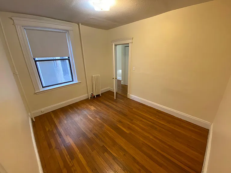 1 bed, 1 bath apartment for rent at 1152 Commonwealth Ave Unit 16, Brighton