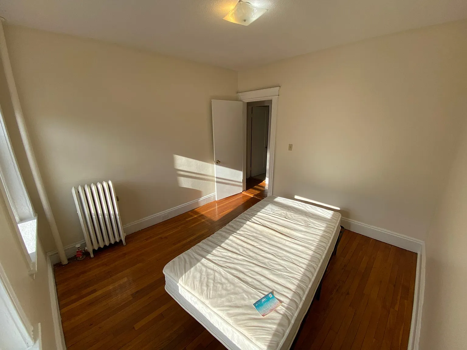 1 bed, 1 bath apartment for rent at 1152 Commonwealth Ave Unit 16, Brighton — photo 2 of 3