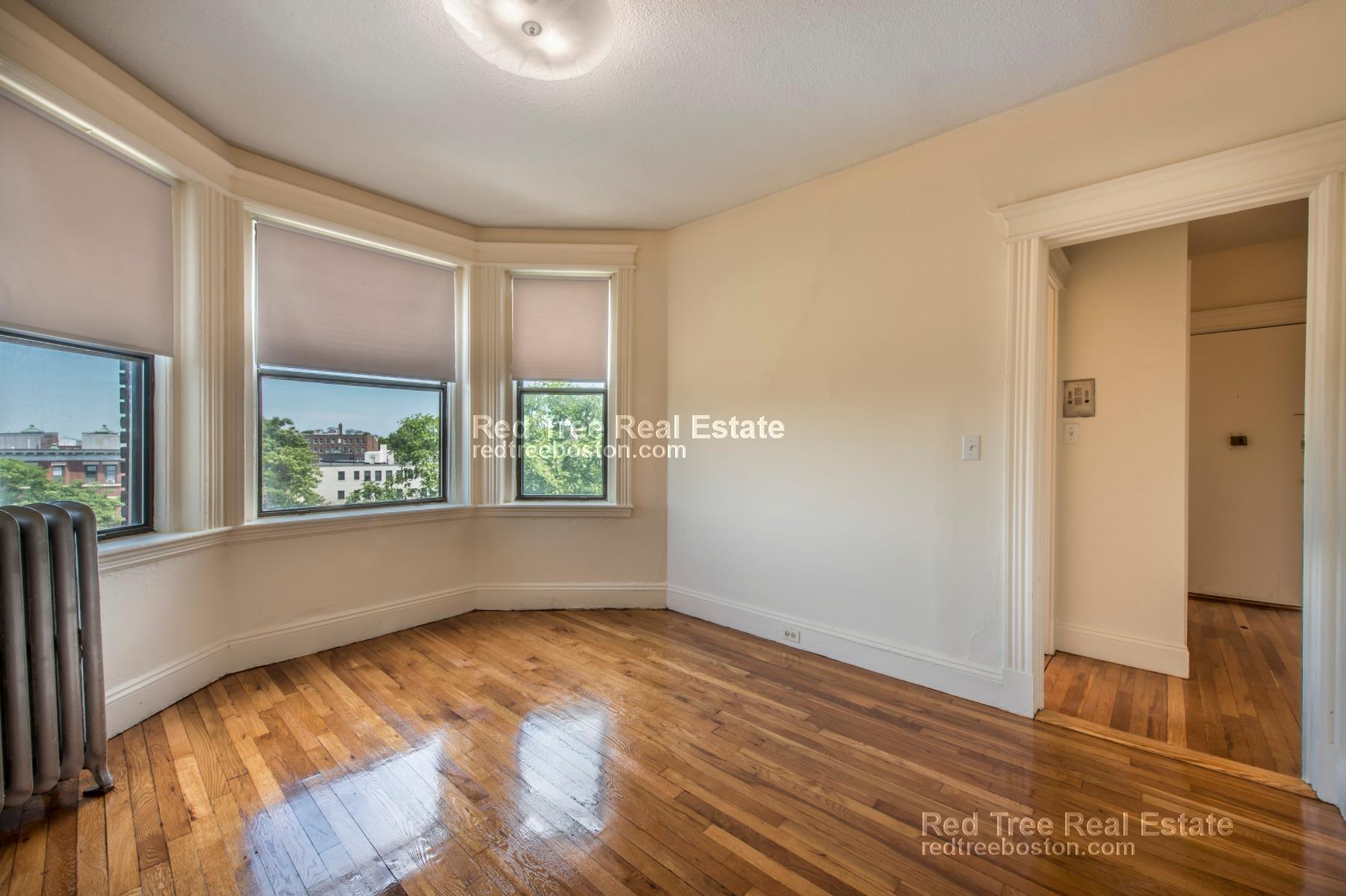 Studio bed, 1 bath apartment for rent at 1152 Commonwealth Ave Unit 17, Allston — photo 6 of 10
