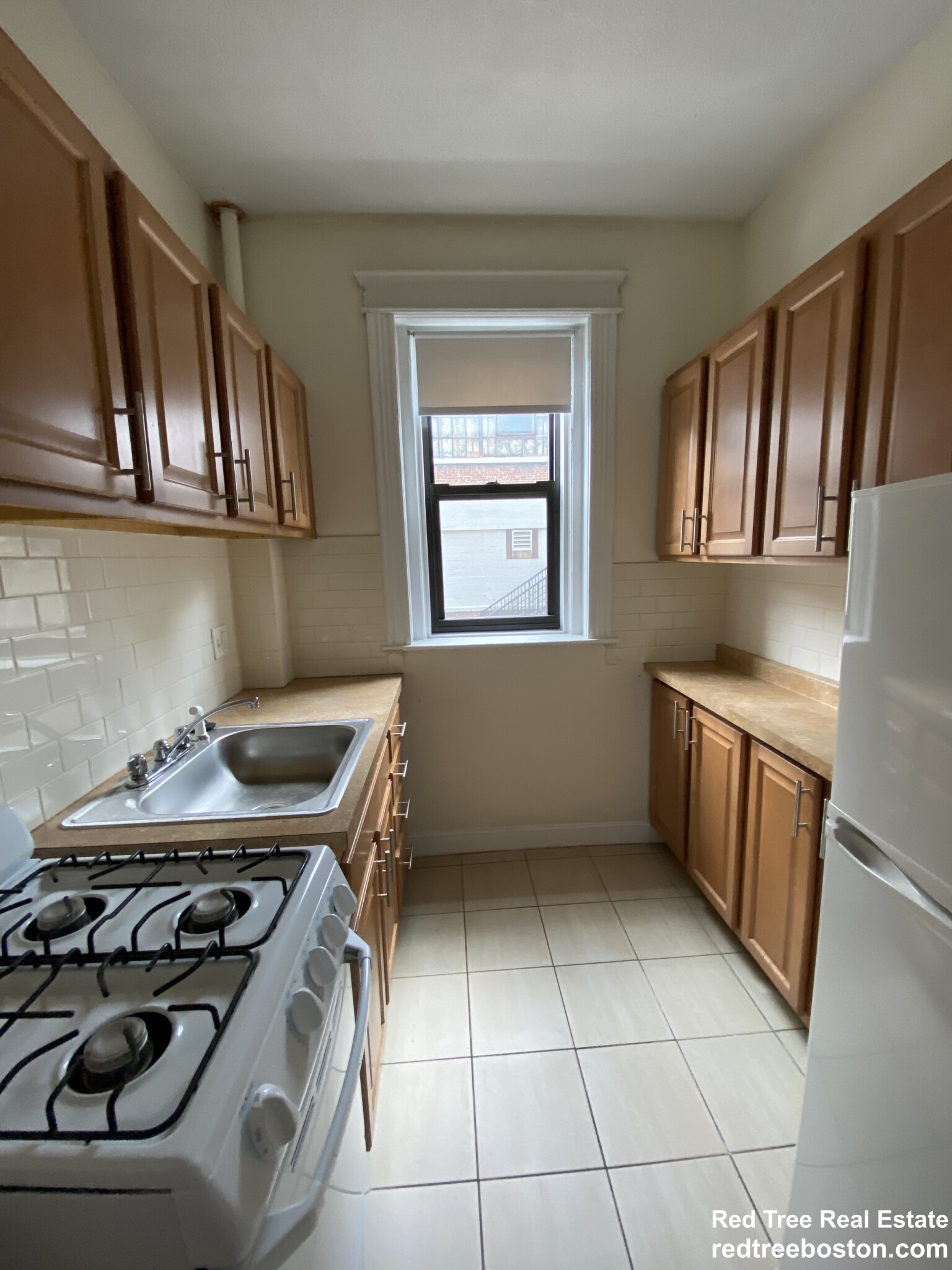 Studio bed, 1 bath apartment for rent at 1152 Commonwealth Ave Unit 17, Allston — photo 4 of 10