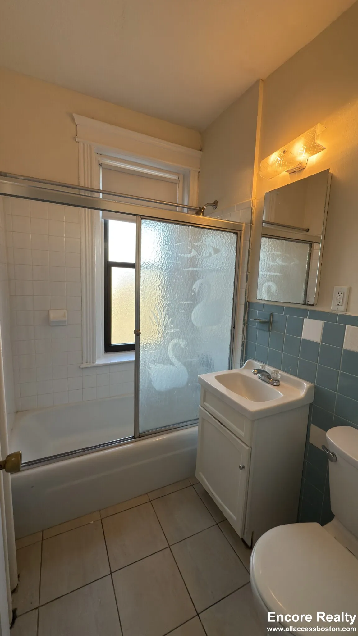 Studio bed, 1 bath apartment for rent at 1152 Commonwealth Ave Unit 25, Brighton — photo 5 of 10