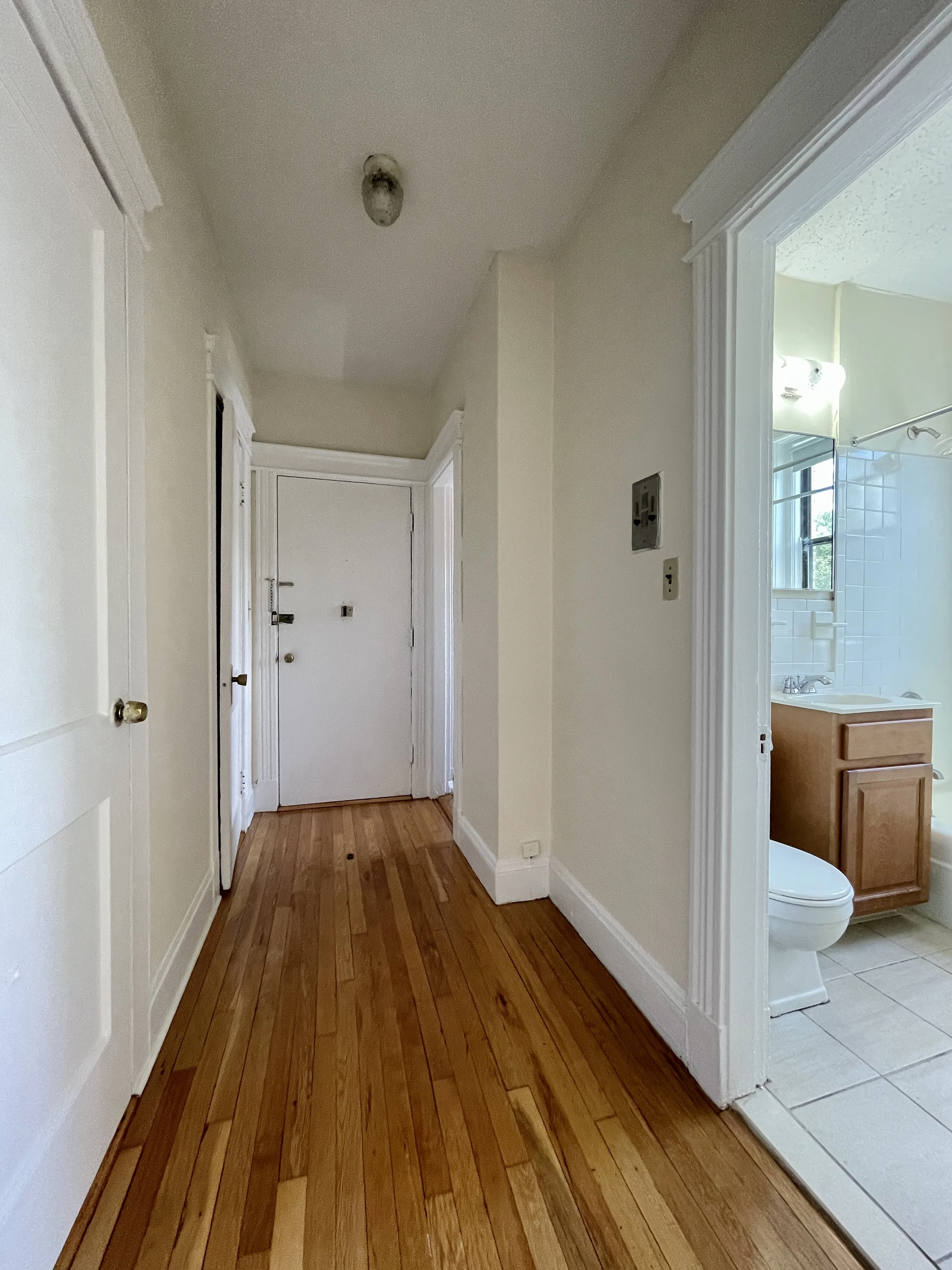 Studio bed, 1 bath apartment for rent at 1152 Commonwealth Ave Unit 48, Allston — photo 2 of 6