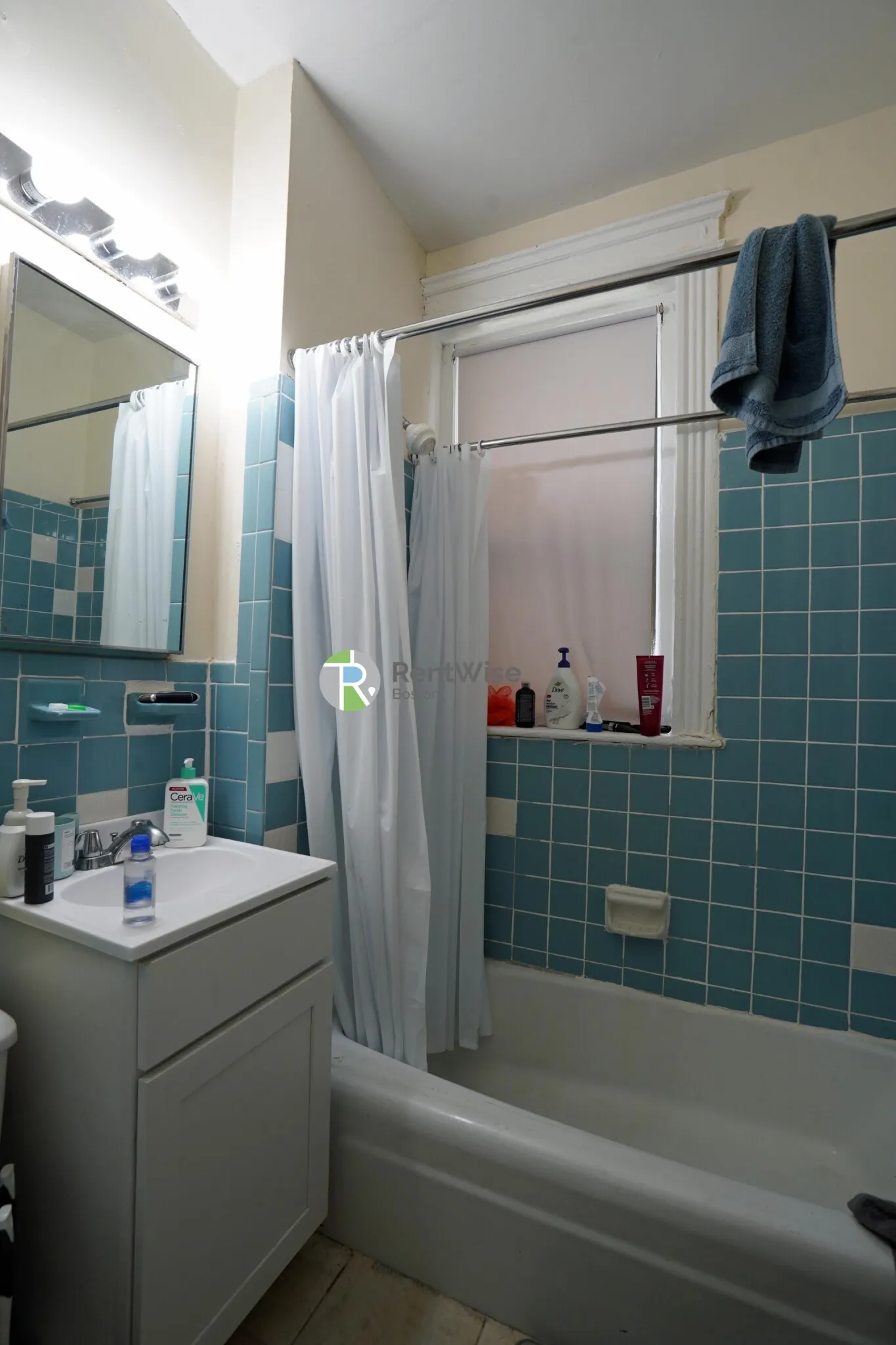 1 bed, 1 bath apartment for rent at 1156 Commonwealth Ave Unit 19, Allston — photo 5 of 12