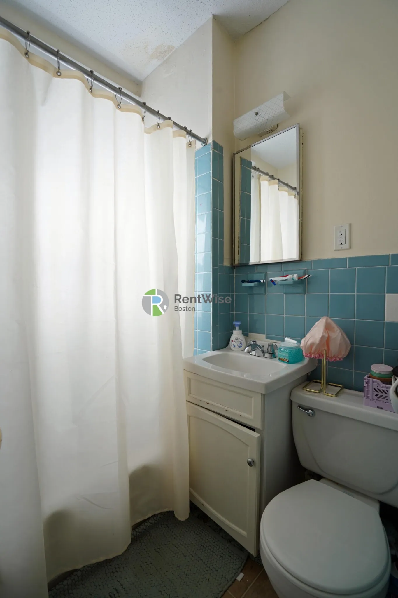 1 bed, 1 bath apartment for rent at 1156 Commonwealth Ave Unit 21, Brighton — photo 10 of 14