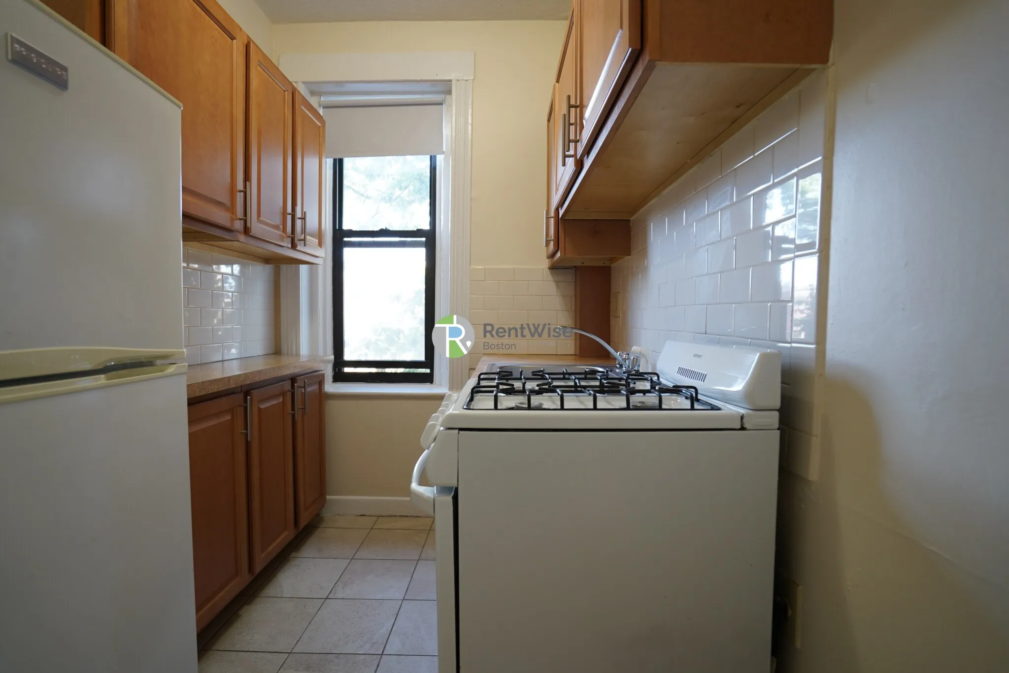 Studio bed, 1 bath apartment for rent at 1156 Commonwealth Ave Unit 23, Allston — photo 7 of 12