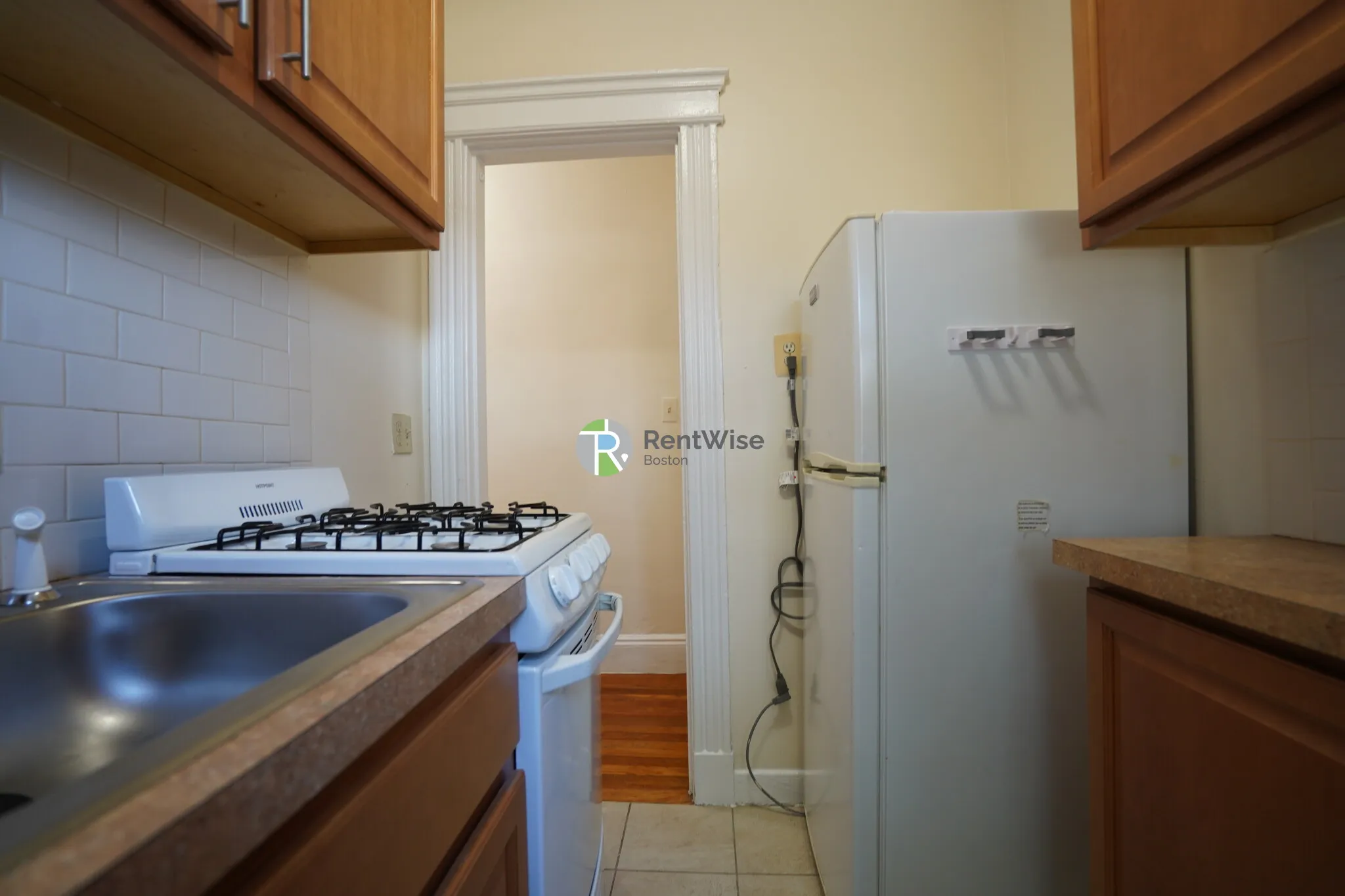 Studio bed, 1 bath apartment for rent at 1156 Commonwealth Ave Unit 23, Allston — photo 10 of 12