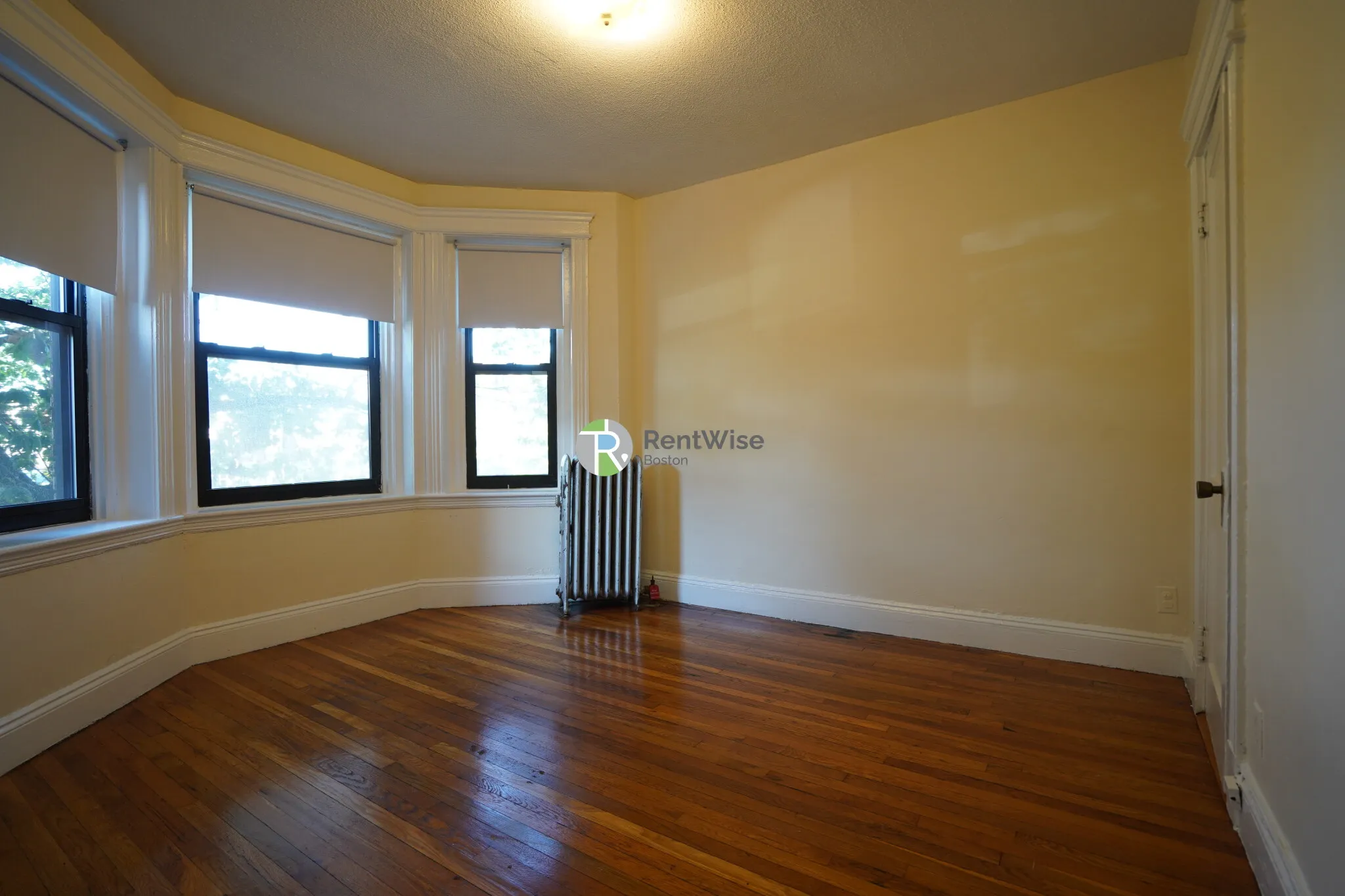 Studio bed, 1 bath apartment for rent at 1156 Commonwealth Ave Unit 23, Allston — photo 2 of 12